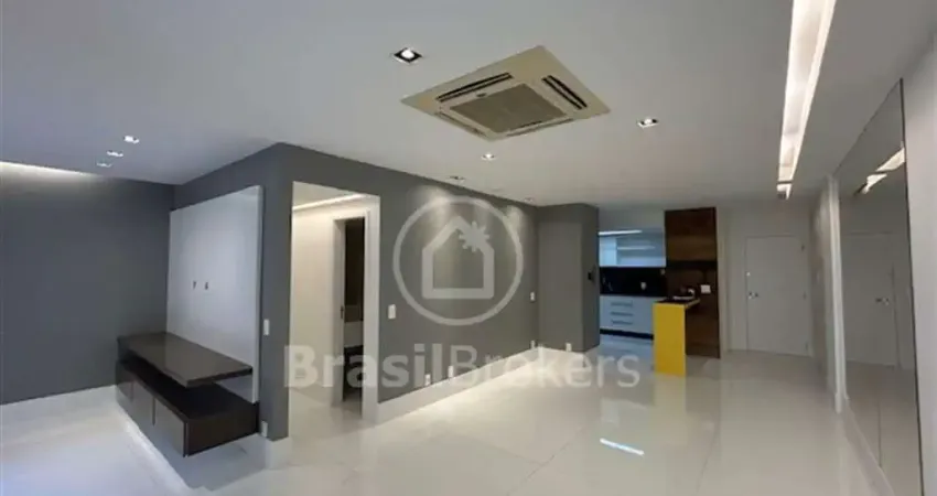 Excelente apartamento tipo Garden, no cobiçado Atelier Três Rios. Com área privativa (interna) de 120m2
