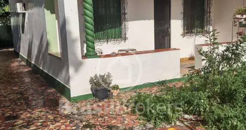 Casa Linear frente de rua