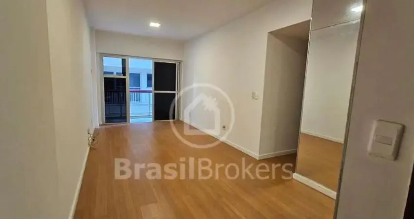 Apartamento de 81m² com 2 quartos, sendo 1 suíte, na Praça Seca