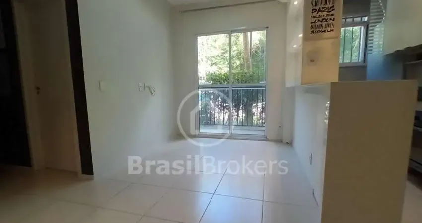 Apartamento 2 Dormitórios  sendo 1 suite