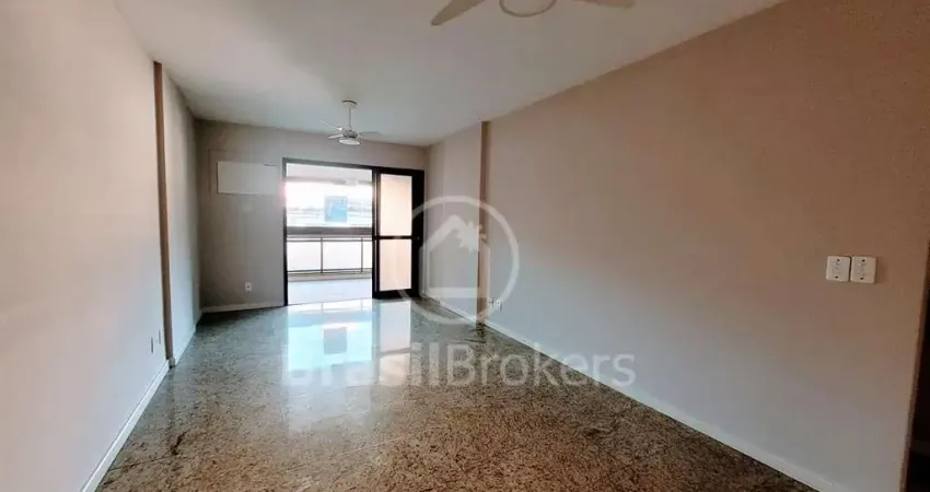 Apartamento 2 quartos com dependência revertida , 96m² na freguesia, duas vagas.