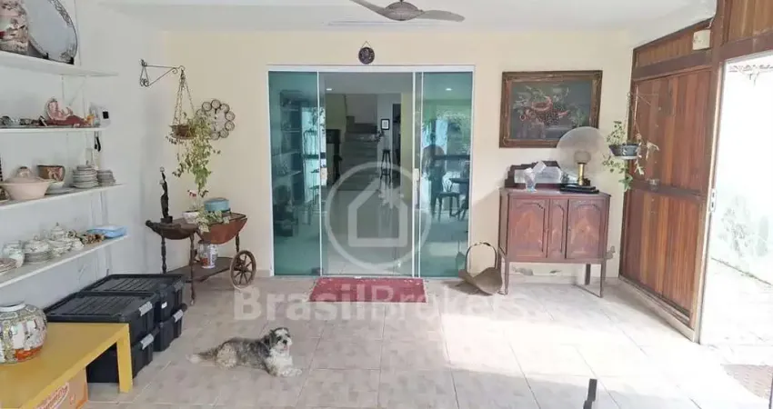 Excelente Casa Duplex no Anil com 360 m² de Terreno próximo ao Park Shopping Anil