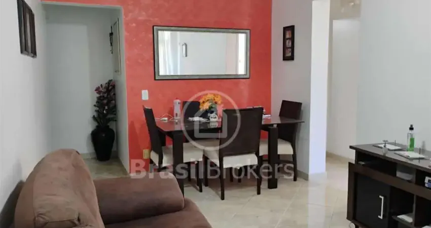 Apartamento 2 quartos com dependência empregada à venda na praça seca