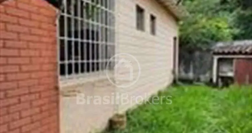 Casa no anil em excelente rua residencial com monitoramento 24h