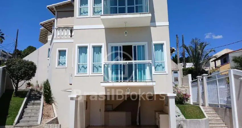 Casa duplex com 3 quartos , 2 suites, condominio fechado -jacarepagua
