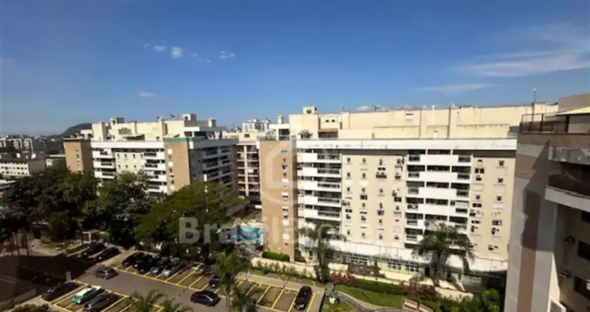 Cobertura duplex preparado para receber os acabamentos do projeto de arquitetura. todo planejamento familiar. condomínio atelier freguesia.