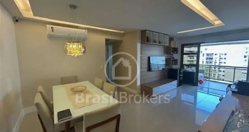 Apartamento 3 quartos na freguesia , condomínio fechado infratotal. localização privilegiada.