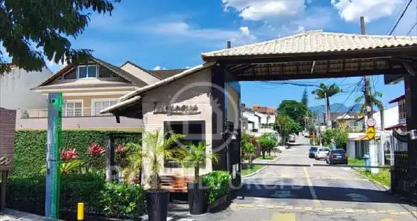 Casa em condomínio fechado com 4 quartos à venda na Rua José Colares Moreira, Taquara, Rio de Janeiro