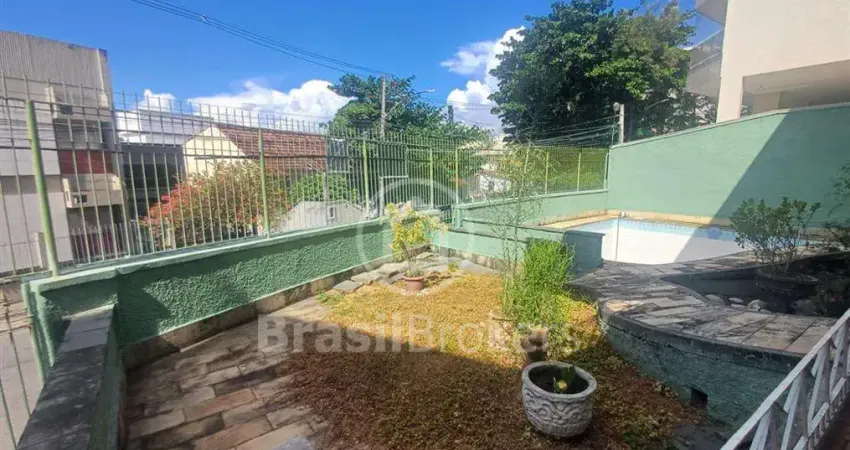 Casa com 461 m²  em área nobre do Jardim Guanabara!