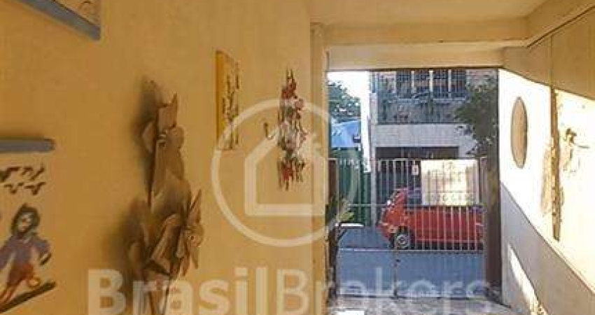 OPORTUNIDADE!!!! CASA NA PORTUGUESA COM 2 QUARTOS