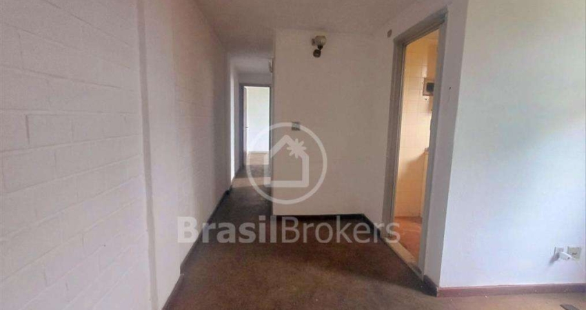 Apartamento de 3 quartos com vista livre e indevassável para a Baía de Guanabara, na Praia da Bandeira!