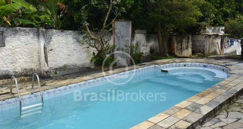 Casa à venda com 500,00m² e 3 quartos em Freguesia (Ilha do Governador), Rio de Janeiro - rj