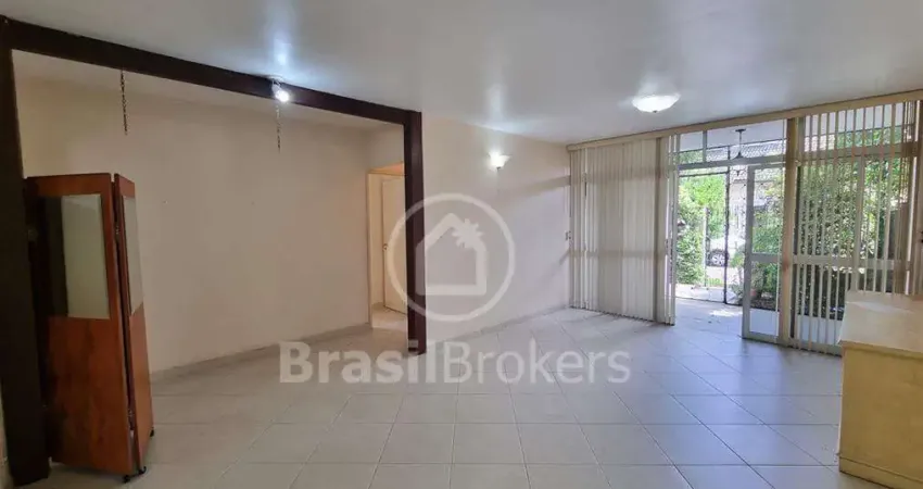 Casa maravilhosa 4 suítes com lazer completo Quebra Côco ao lado da Praça Oswaldo Bouças