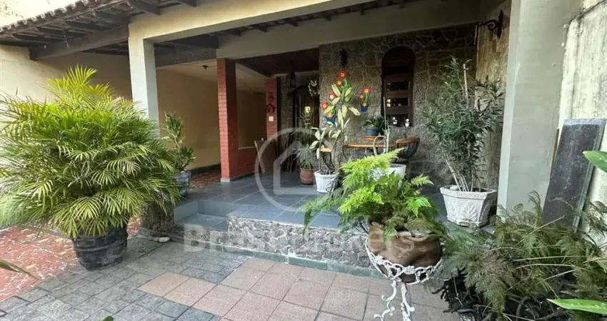 EXCELENTE CASA 5 QUARTOS NO VILLAGE COM ÁREA DE LAZER