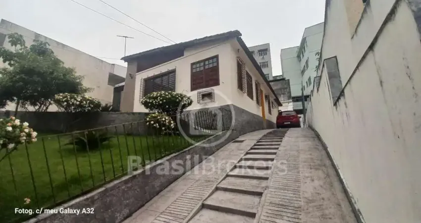 EXCELENTE CASA LINEAR NO CORAÇÃO DO JARDIM GUANABARA