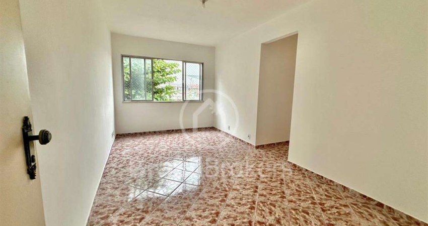 Apartamento Claro e Arejado em Excelente Localização