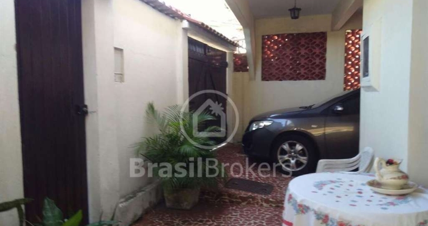 Casa à venda com 222,00m² e 4 quartos em Jardim Carioca, Rio de Janeiro - rj