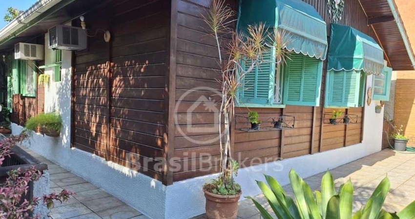 Casa à venda com 04 quartos em Freguesia (Ilha do Governador), Rio de Janeiro - RJ
