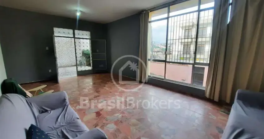 Casa à venda com 550,00m² e 3 quartos em Jardim Guanabara, Rio de Janeiro - rj