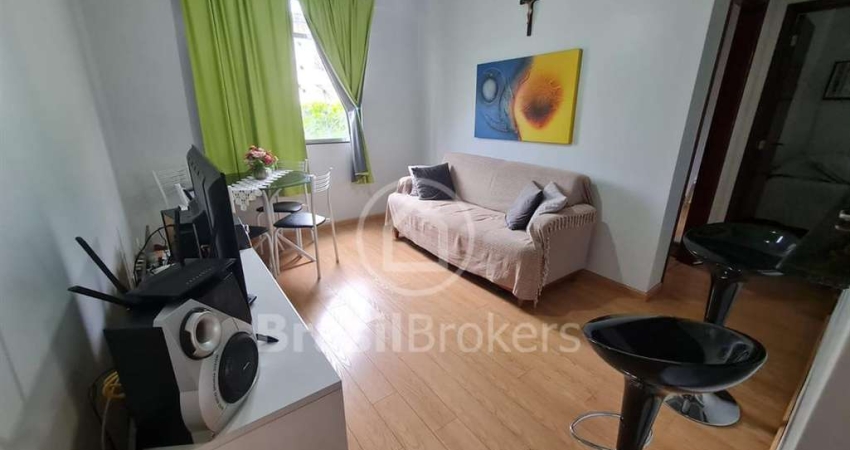 EXCLUSIVIDADE - APARTAMENTO 2 QUARTOS PORTUGUESA EM CONDOMÍNIO FECHADO COM 50m²