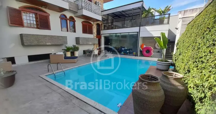 Casa à venda com 475,00m² e 4 quartos em Jardim Guanabara, Rio de Janeiro - rj