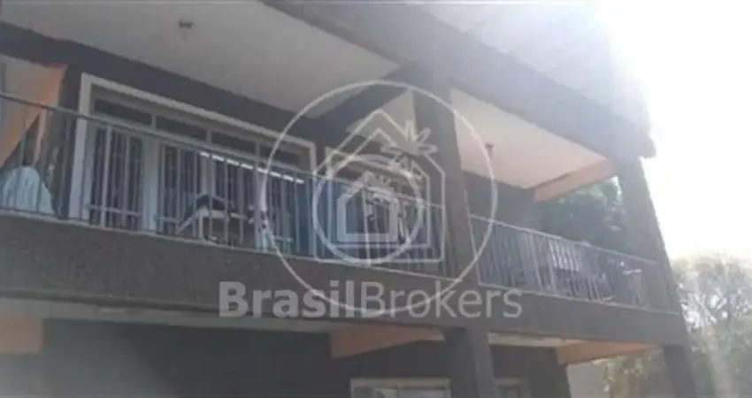 Casa à venda com 327,00m² e 4 quartos em Jardim Guanabara, Rio de Janeiro - rj