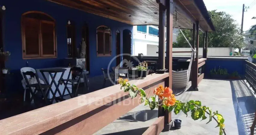 Casa à venda com 434,00m² e 5 quartos em Jardim Guanabara, Rio de Janeiro - rj
