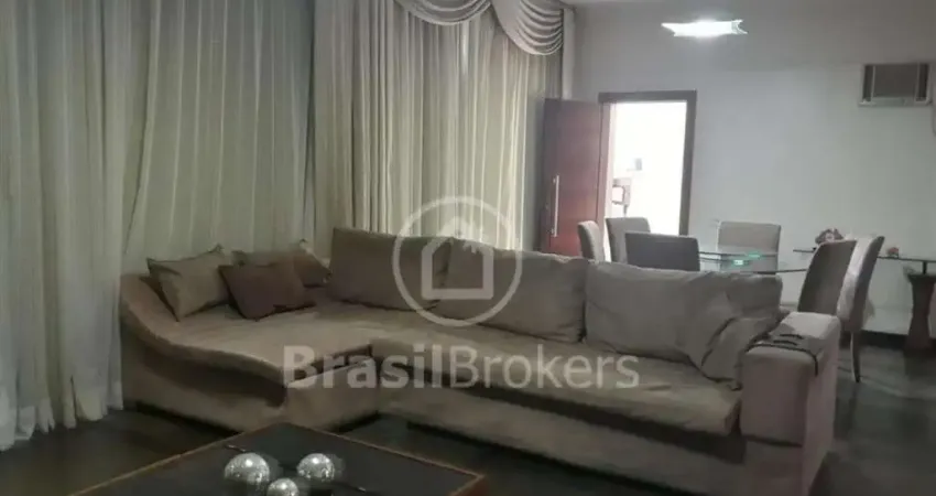 Casa à venda com 320,00m² e 4 quartos em Jardim Guanabara, Rio de Janeiro - rj