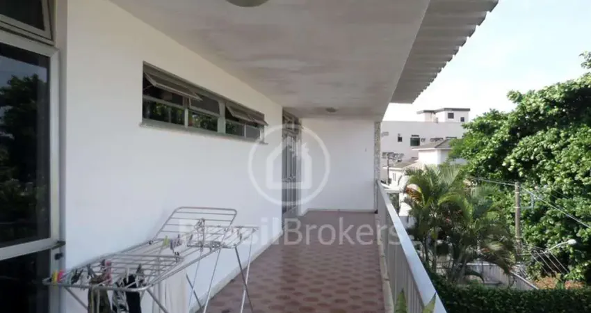 Casa à venda com 613,00m² e 5 quartos em Jardim Guanabara, Rio de Janeiro - rj