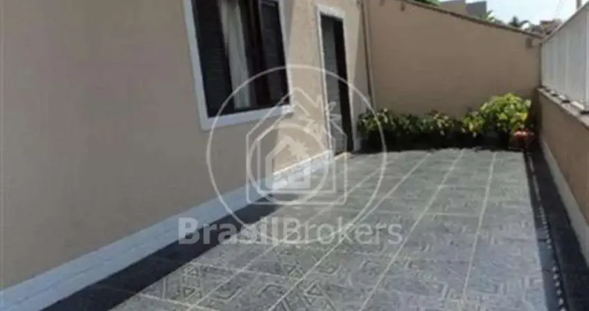 Casa à venda com 476,00m² e 4 quartos em Pitangueiras, Rio de Janeiro - rj