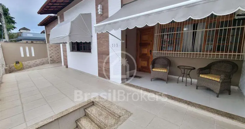 Casa à venda com 151,00m² e 3 quartos em Jardim Guanabara, Rio de Janeiro - RJ