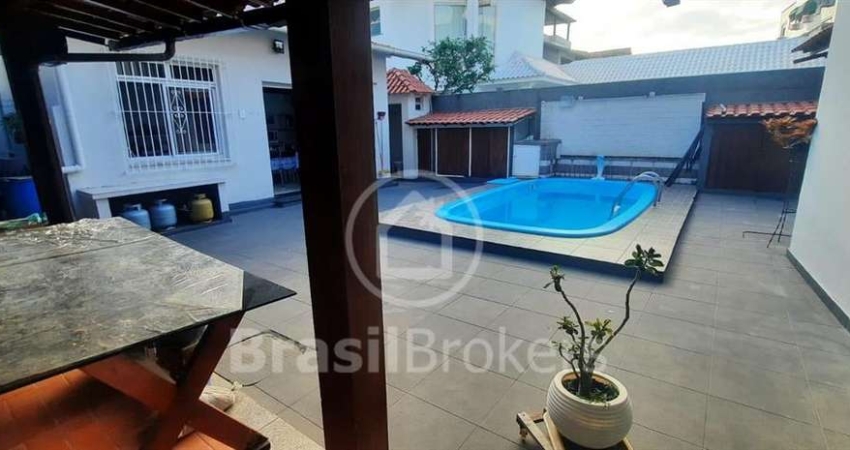 Casa à venda com 290,00m² e 3 quartos em Ribeira, Rio de Janeiro - rj
