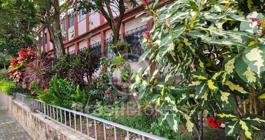 Apartamento dois quartos no Village (Ilha do Gov.)