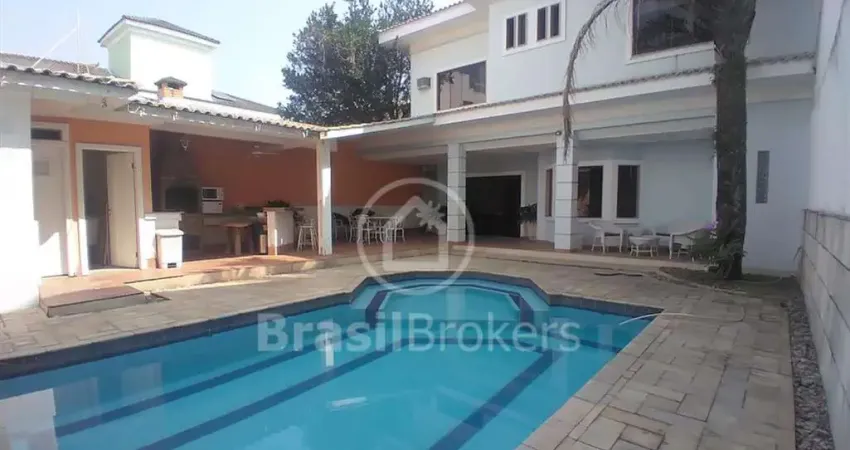 Casa em condomínio