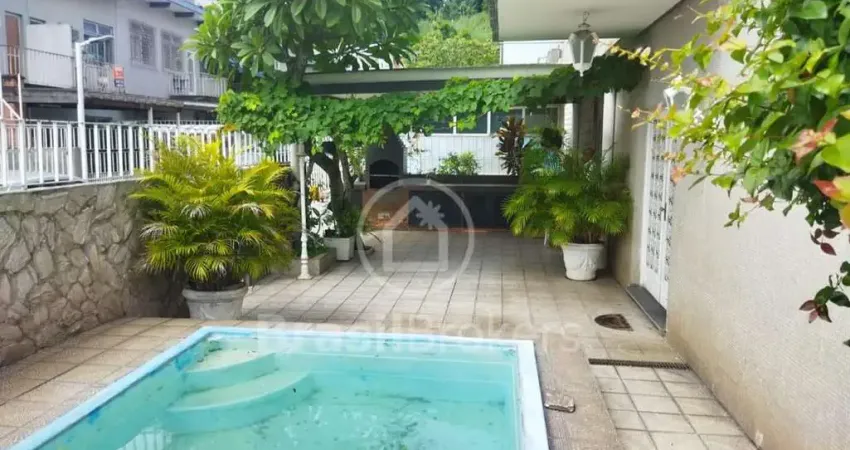 Casa de Condomínio à venda com 157,00m² e 3 quartos em Jardim Guanabara, Rio de Janeiro - rj