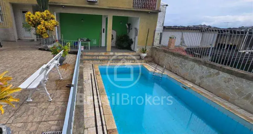 Magnifica Casa com lazer completo e 2 lotes de terreno no Jardim Guanabara