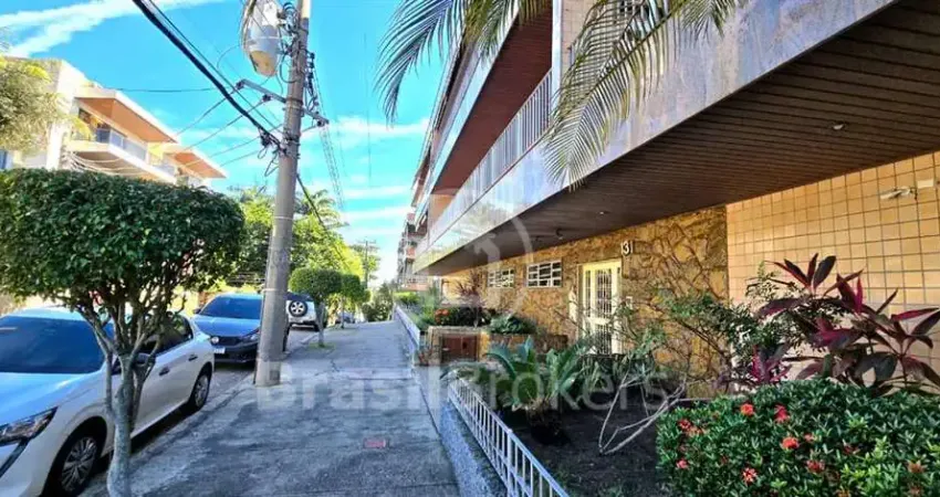 Apartamento  Jardim Guanabara - Três quartos sendo uma suite/varandão/ elevador/ 145m