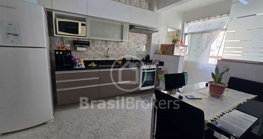 Ótimo apartamento 3 quartos 1 suíte com 3 vagas e elevador Jardim Guanabara