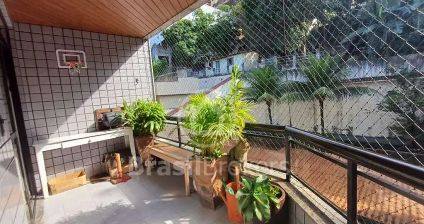 Magnifico apartamento de 2 quartos com vista livre em prédio com elevador na rua Muiatuca Jardim Carioca