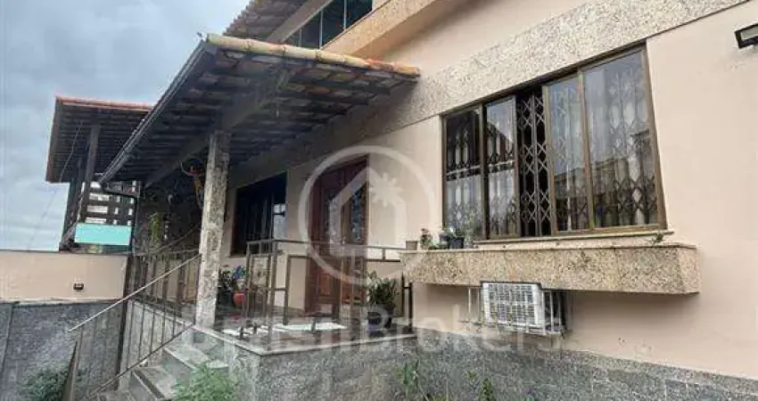 Casa com 3 quartos à venda na Rua Babaçu, Jardim Guanabara, Rio de Janeiro