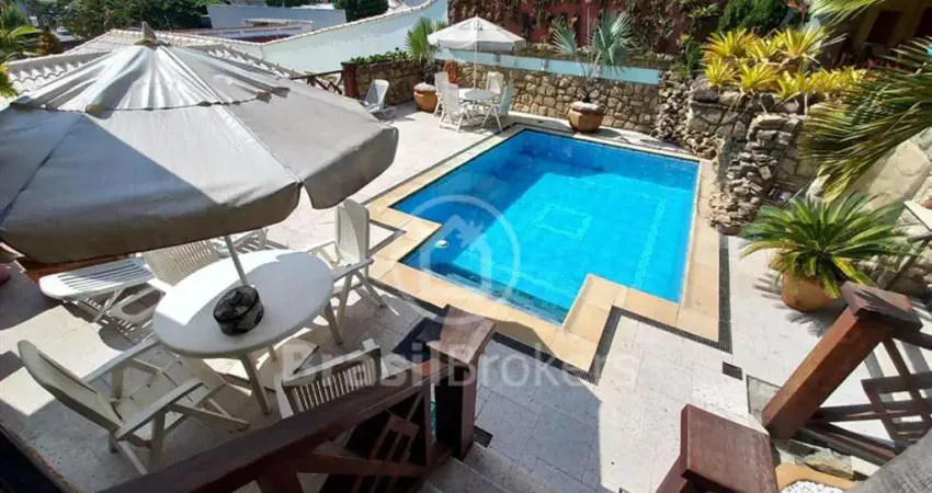 Casa 4 quartos, sendo 3 suítes