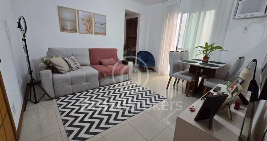 APARTAMENTO DE 1 QUARTO COM 45m² NA RIBEIRA EM PRÉDIO SEMINOVO COM VARANDA E ELEVADOR