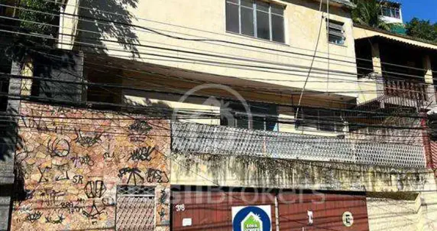Oportunidade! Casa para reforma em ótima localização