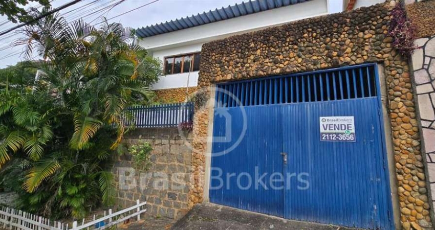Casa com 2 quartos à venda na Rua Auvernia, Tauá, Rio de Janeiro