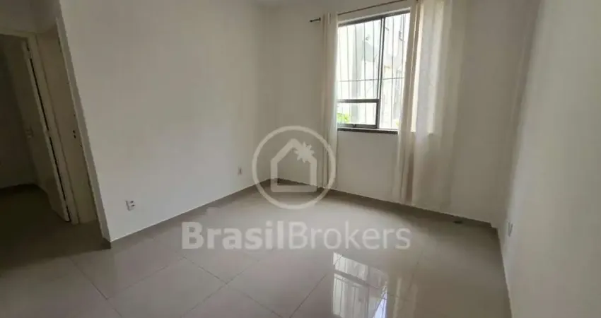 Apartamento térreo 2 quartos condomínio fechado no moneró - ilha do governador