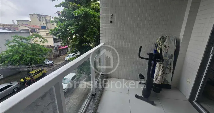 Otimo apartamento com elevador e varanda prédio novo 4 anos de construção