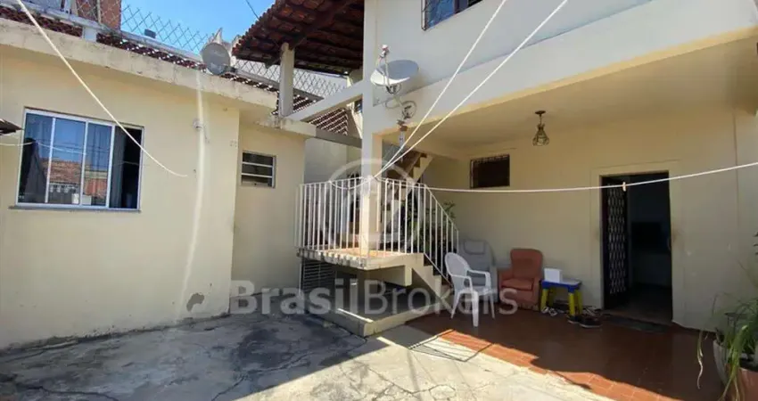 Casa com quintal amplo - 3 quartos (1suite) freguesia - ilha do governador