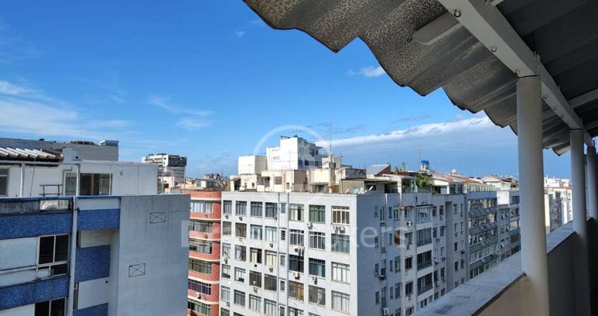 Cobertura linear  vista livre Churrasqueira
