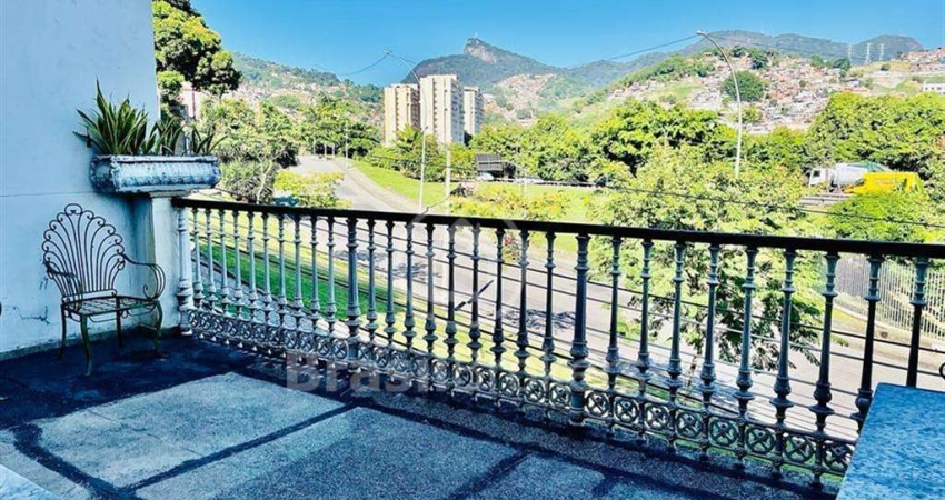 Casa à venda com 300,00m² e 3 quartos em Santa Teresa, Rio de Janeiro - rj