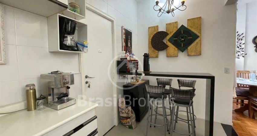 Apartamento a venda 2 quartos com vaga, Copacabana Rio de janeiro Rj